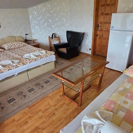 Villa Summer House 산콘스탄틴앤헬레나 외부 사진