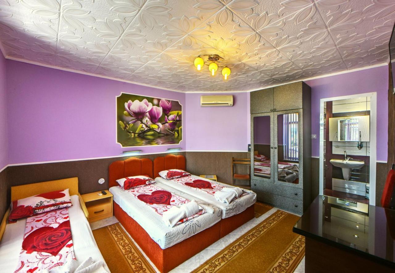 Villa Summer House 산콘스탄틴앤헬레나 외부 사진