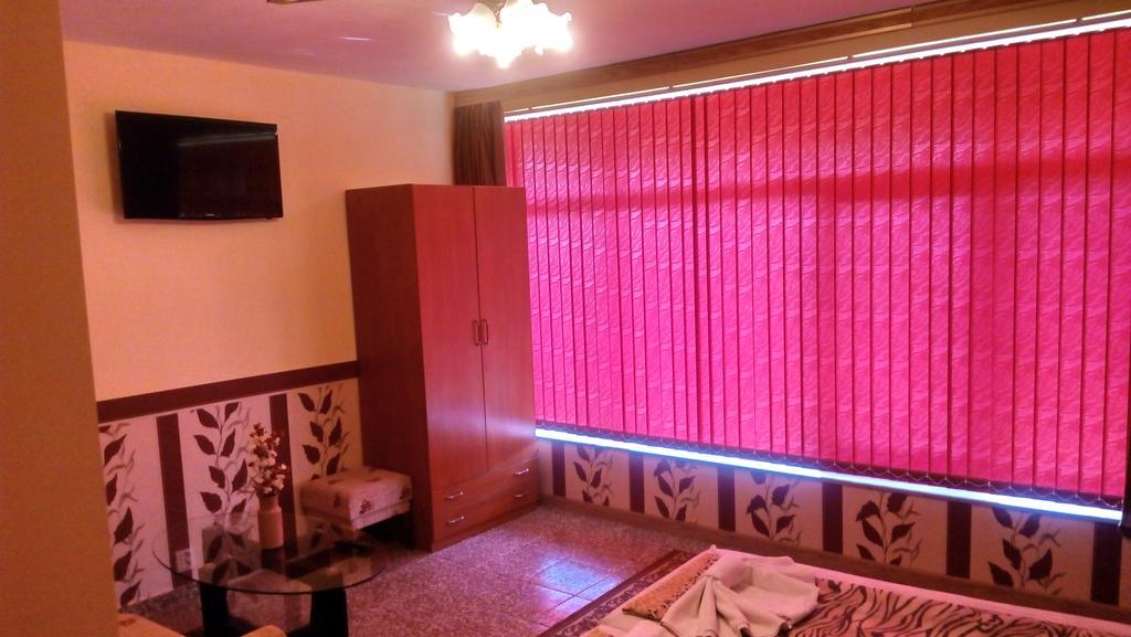 Villa Summer House 산콘스탄틴앤헬레나 외부 사진
