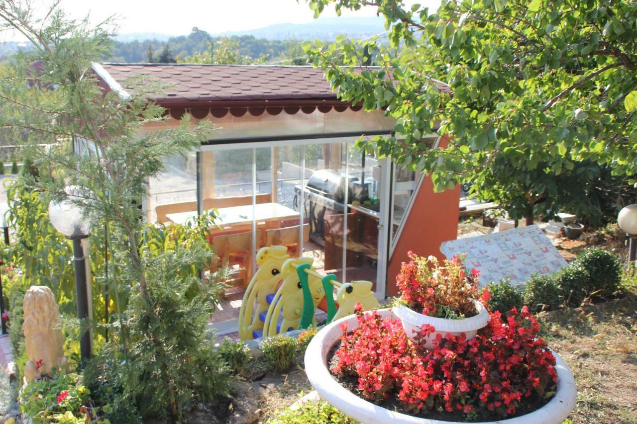 Villa Summer House 산콘스탄틴앤헬레나 외부 사진
