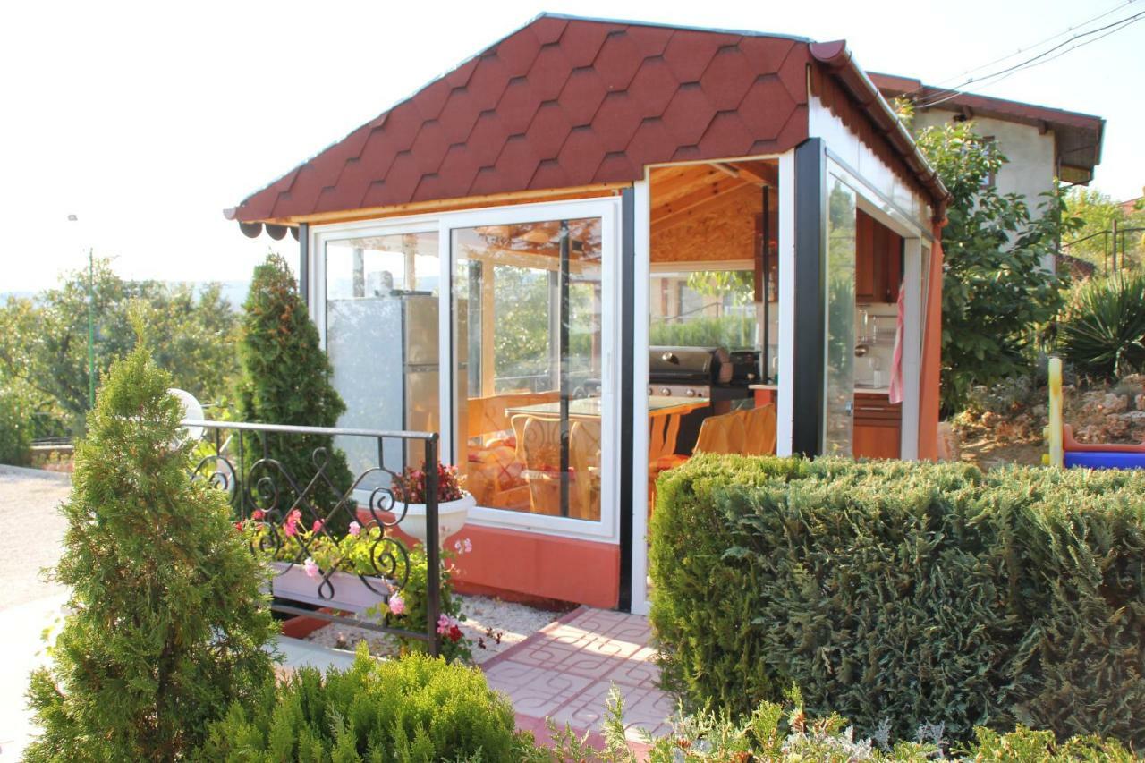 Villa Summer House 산콘스탄틴앤헬레나 외부 사진