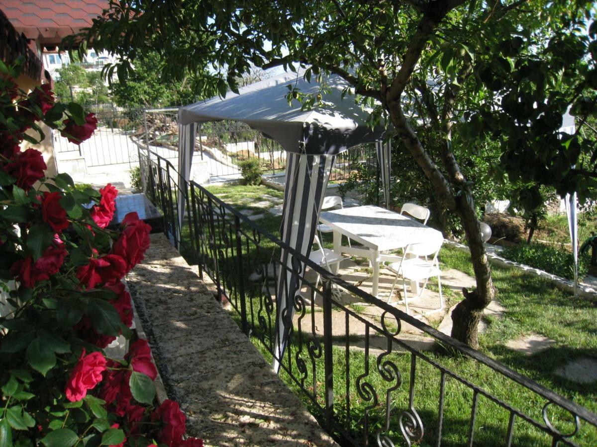Villa Summer House 산콘스탄틴앤헬레나 외부 사진