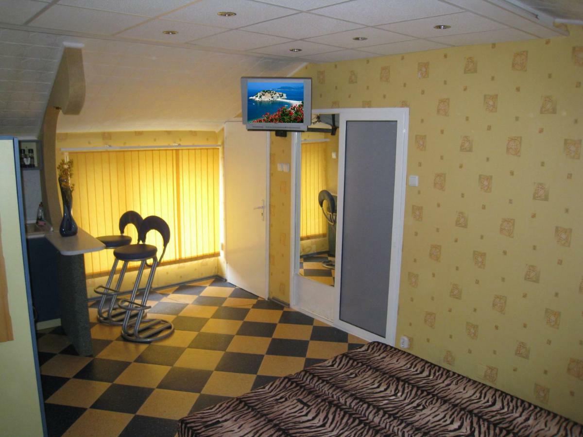 Villa Summer House 산콘스탄틴앤헬레나 외부 사진