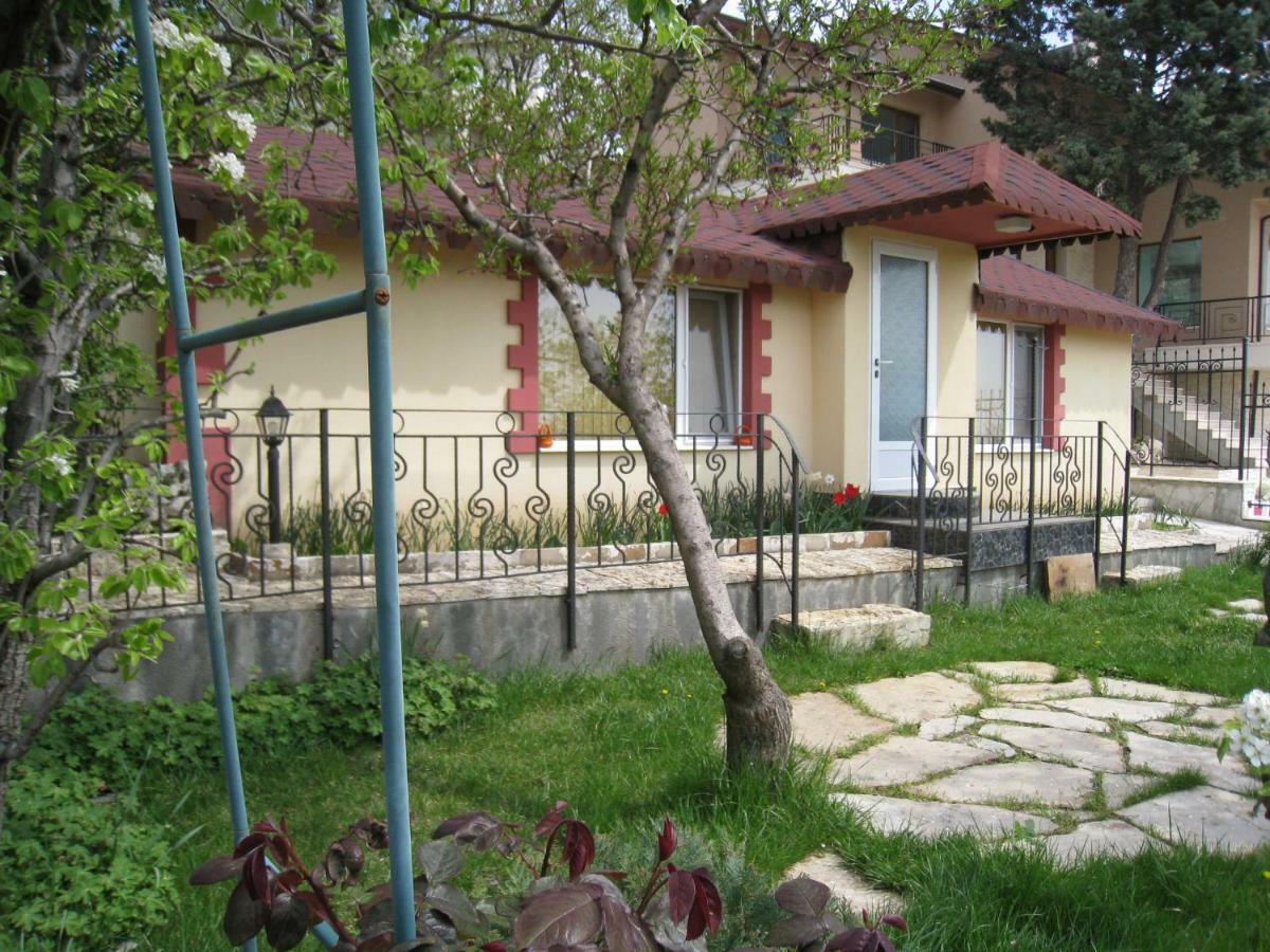 Villa Summer House 산콘스탄틴앤헬레나 외부 사진